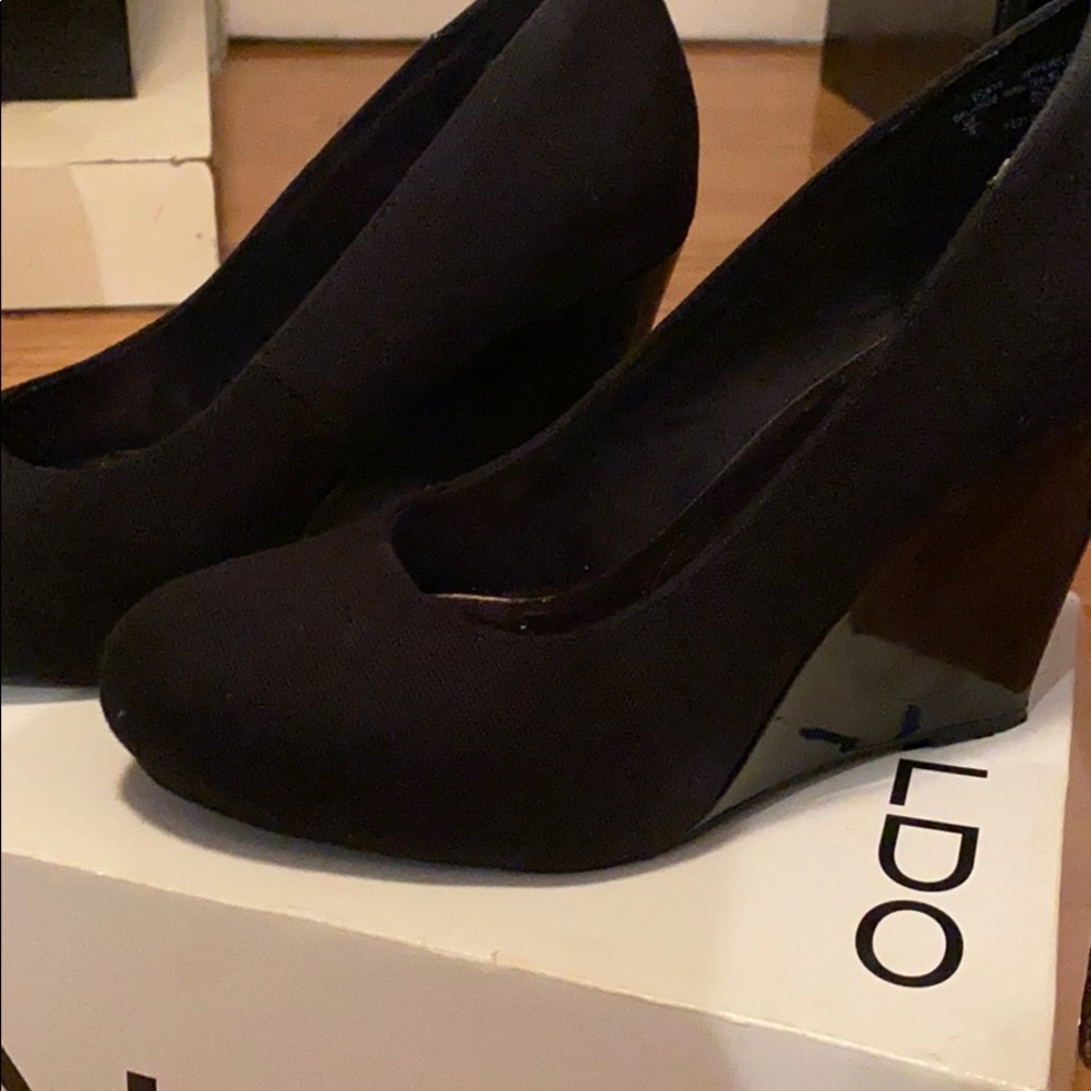 Size 8 wedges